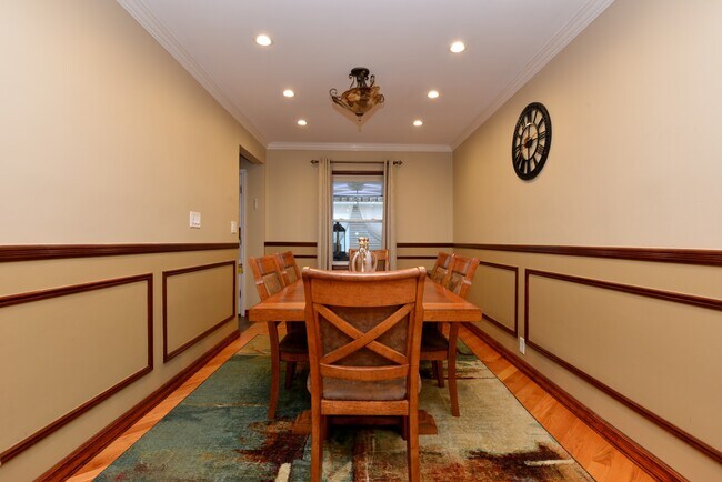 Building Photo - 174-06 Jewel Ave