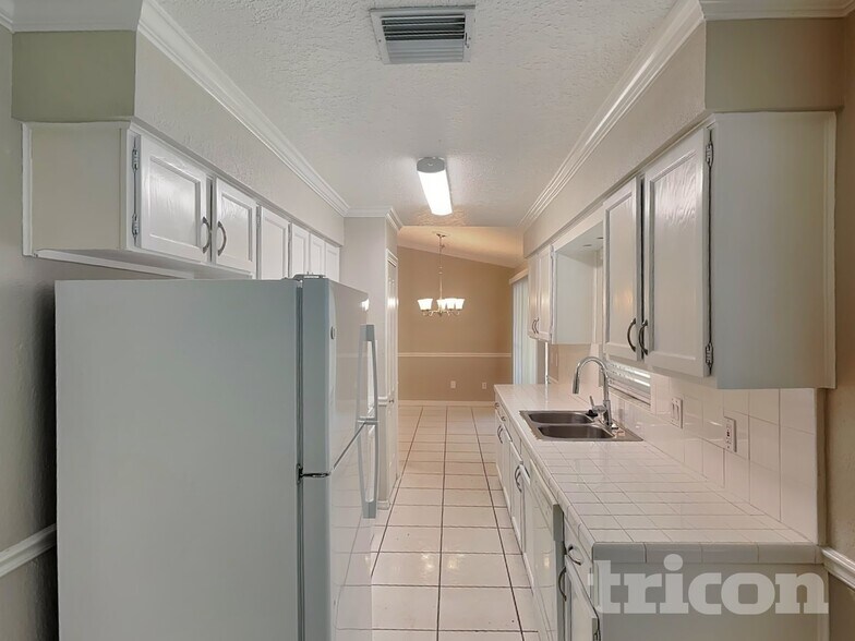 Building Photo - 477 Sundown Trail