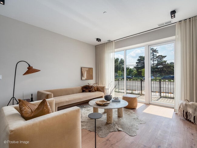 Building Photo - 1257 N Ashland Ave