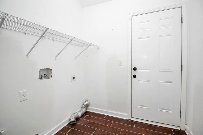 Building Photo - 3415 Fallowbrook Forest