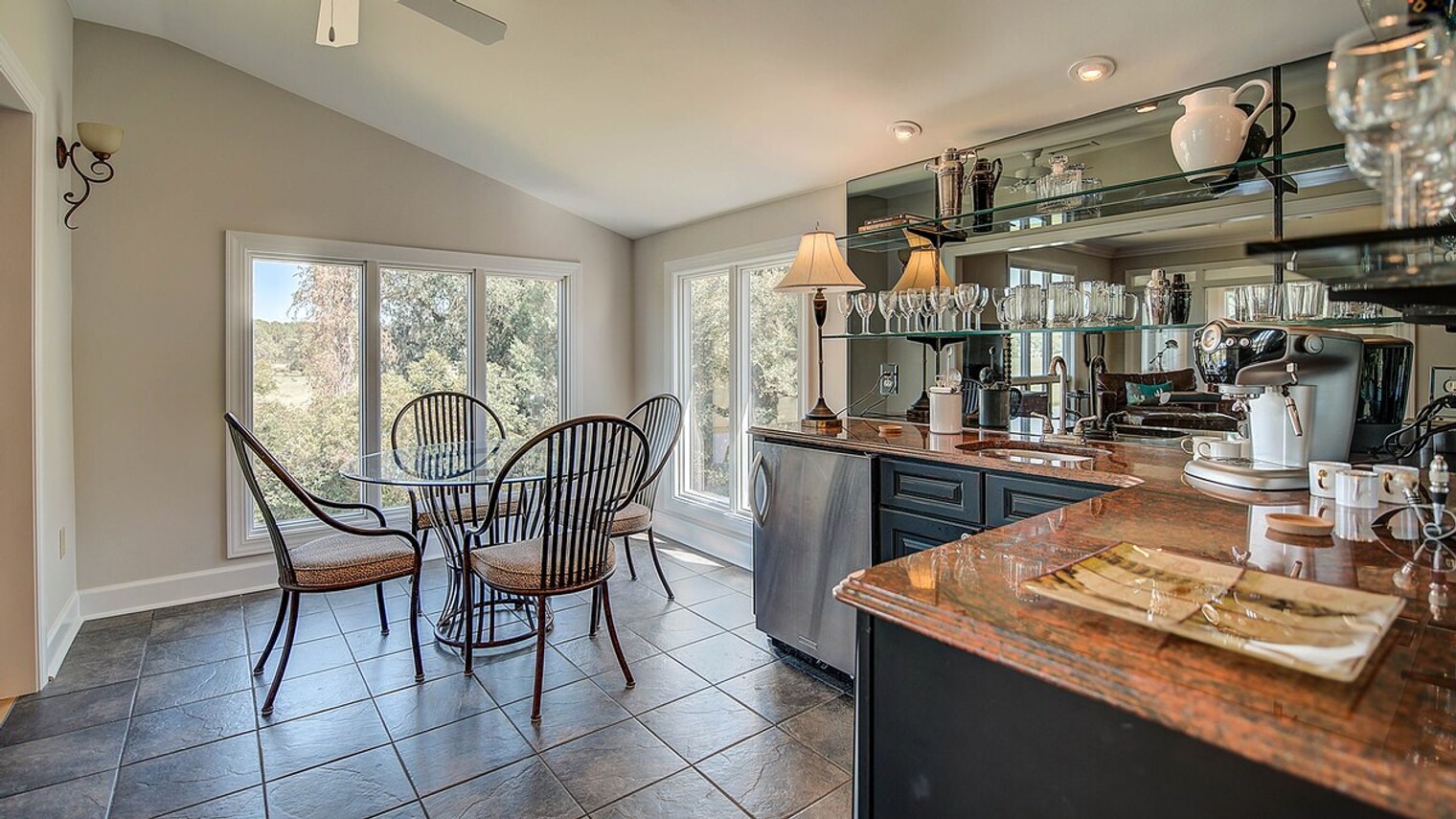 Building Photo - 752 Collins Meadow Dr