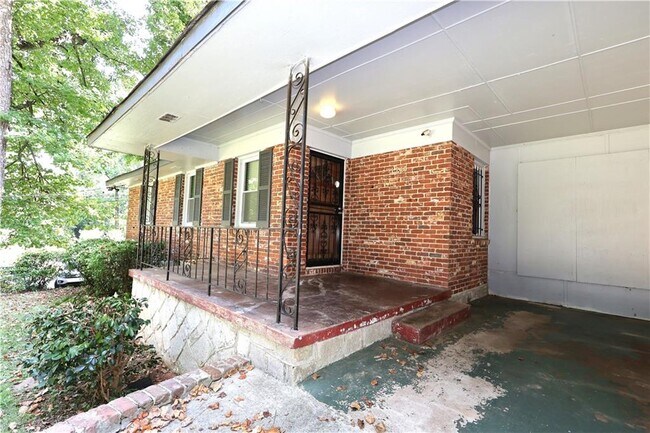 Building Photo - 1540 Alverado Way