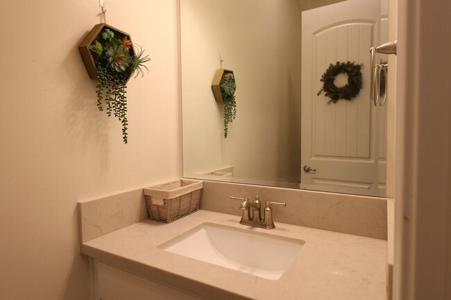 Building Photo - Gated Groves Single Story Home