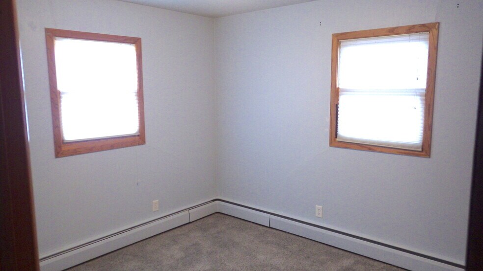 Building Photo - 9 Montana St