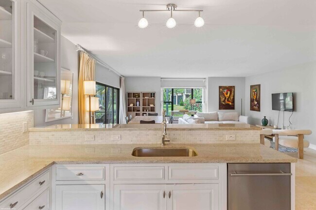 Building Photo - 13329 Polo Club Rd