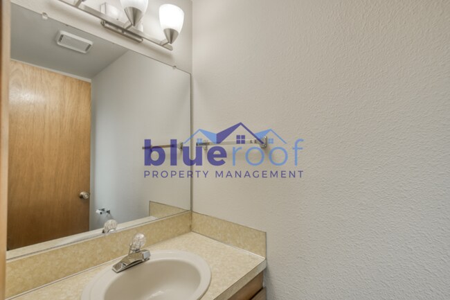 Building Photo - 429 SW 121st Pl