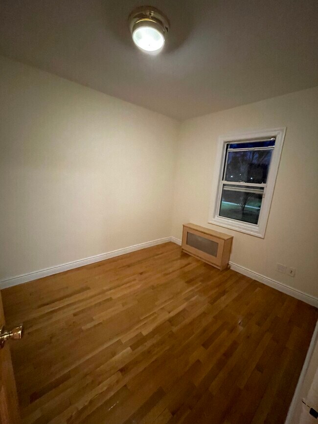 Building Photo - 220 Central Ave