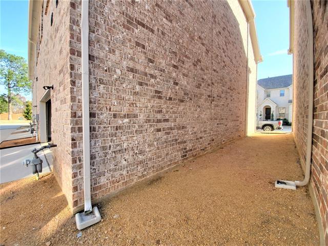 Building Photo - 2208 Epitome Ave