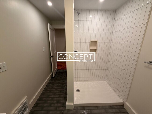 Building Photo - 38A Gibson St. Unit 3B