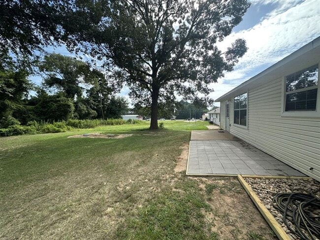 Building Photo - 17060 CR 191
