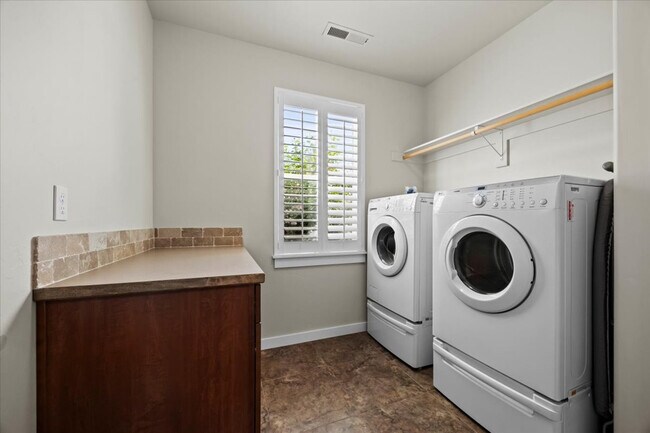 Building Photo - 10130 W Brownstone Dr