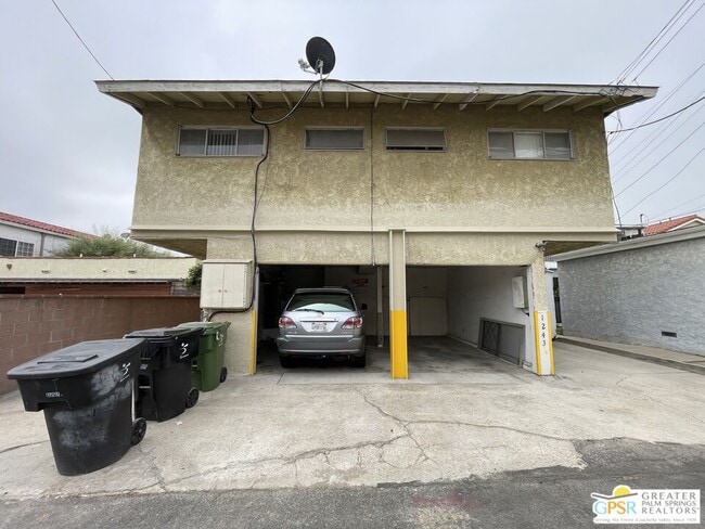 Building Photo - 1243 26th St