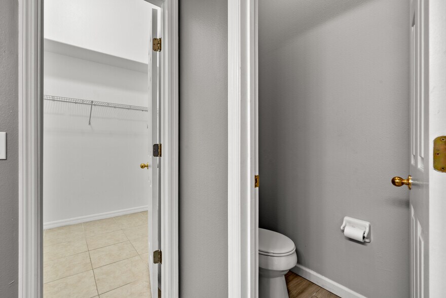 Building Photo - 2817 Moultrie Creek Dr
