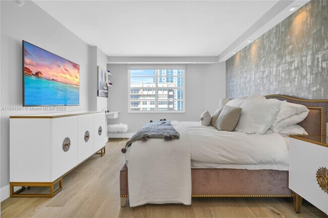 Building Photo - 1985 S Ocean Dr