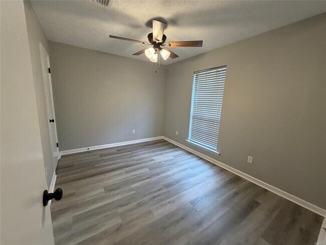 Building Photo - 463 Durden Rd