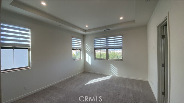 Building Photo - 110 Sunnyside
