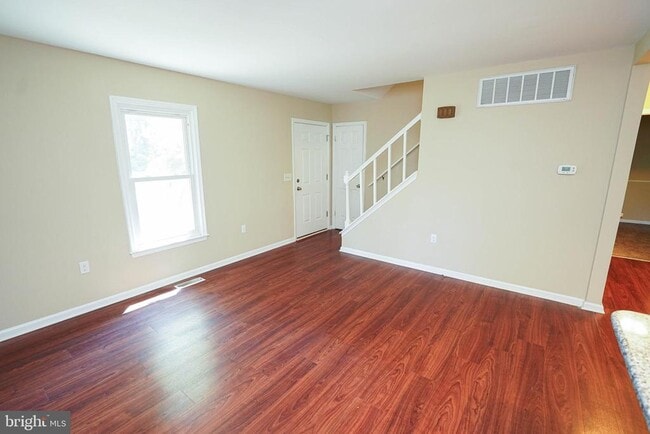 Building Photo - 5679 Anchor Pl