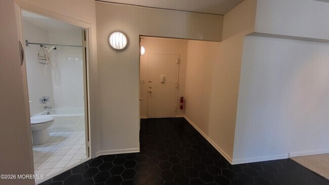 Building Photo - 1 Channel Dr