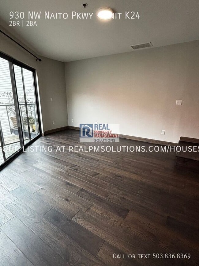 Building Photo - 930 NW Naito Pkwy