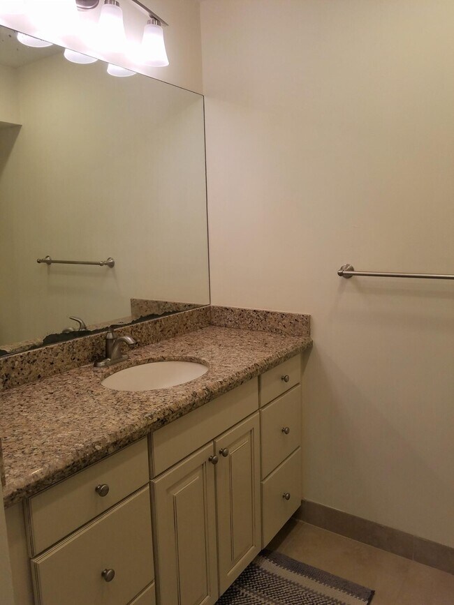 Building Photo - 326 Brackenwood Cir