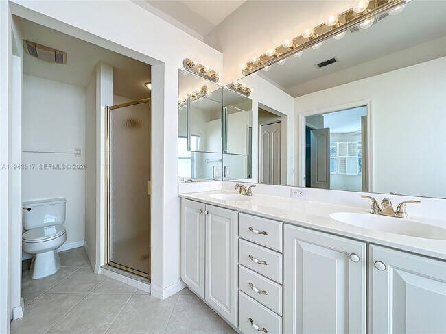 Building Photo - 4874 Sabal Lake Cir