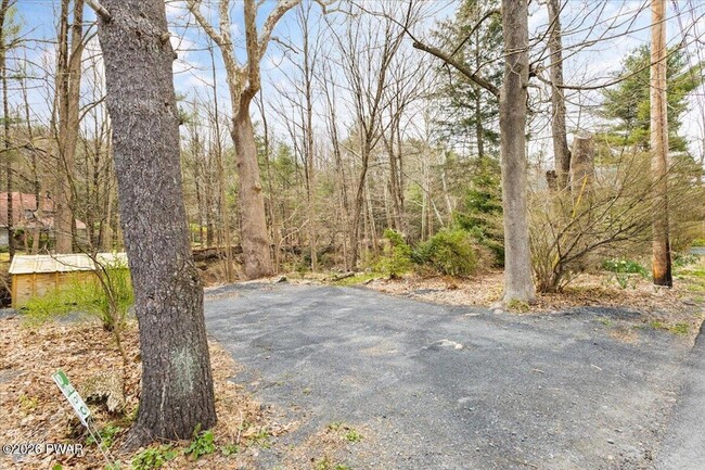 Building Photo - 144 Sawkill Ave