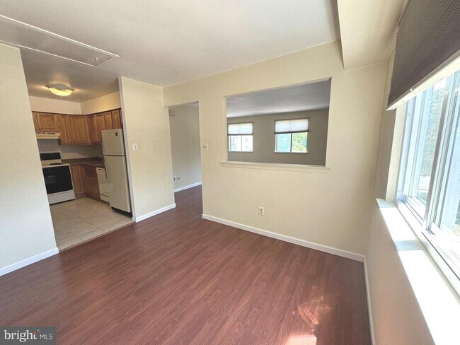 Building Photo - 2031 Jason Dr