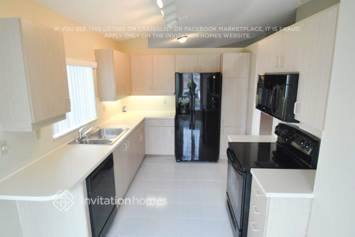 Building Photo - 670 Clearbrook Cir W