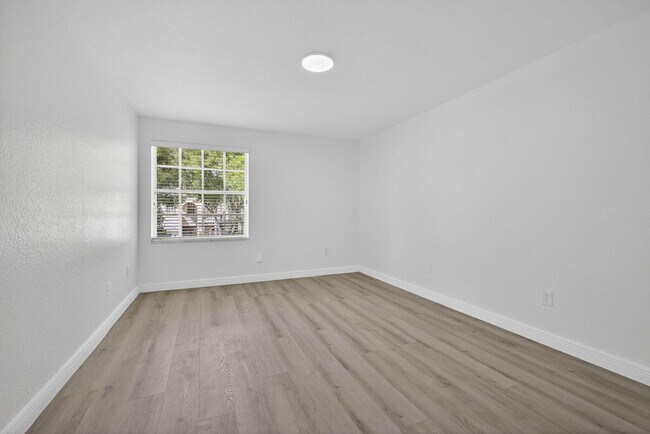 Building Photo - 2089 Reston Cir
