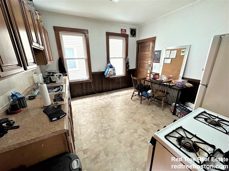 Building Photo - 87 Gardner St