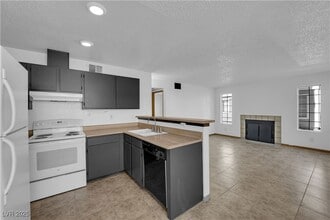 Building Photo - 1859 Dwarf Star Dr