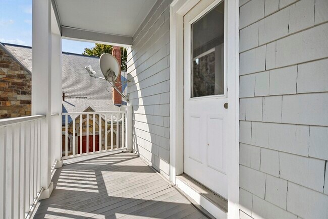 Building Photo - 87 Broad St