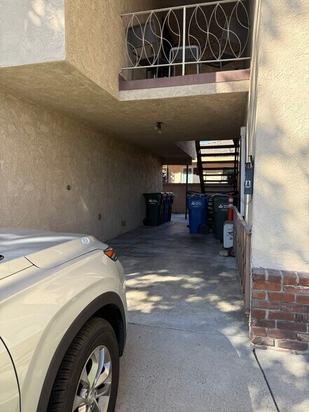 Building Photo - 9665 Workman Ave
