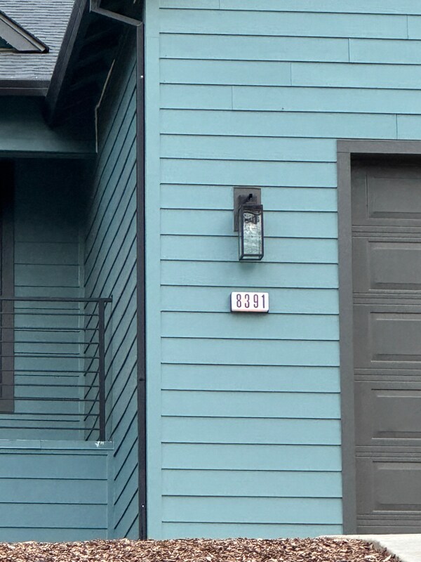 Building Photo - 8391 Montna Dr