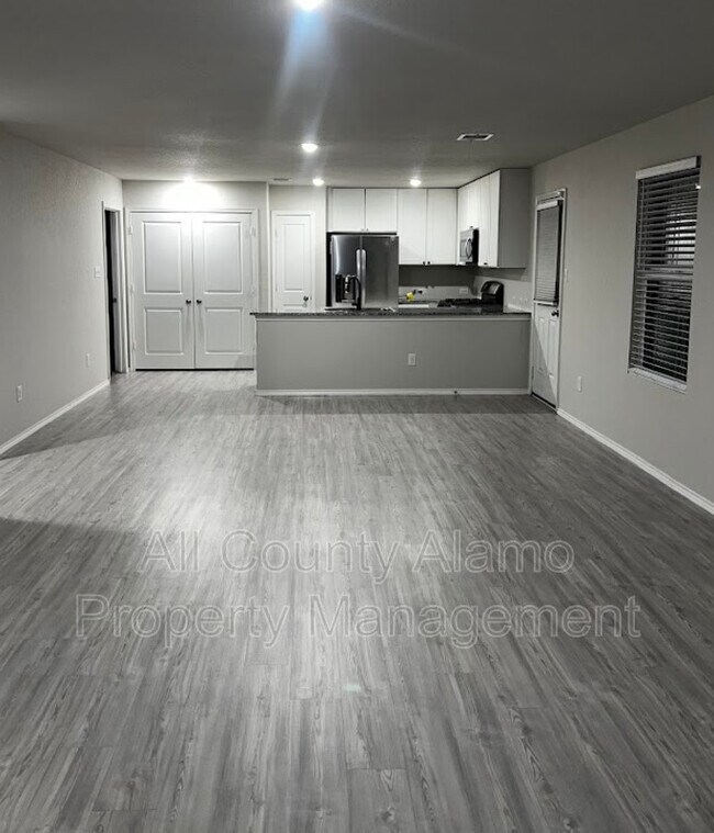 Building Photo - 10790 Giacconi Dr