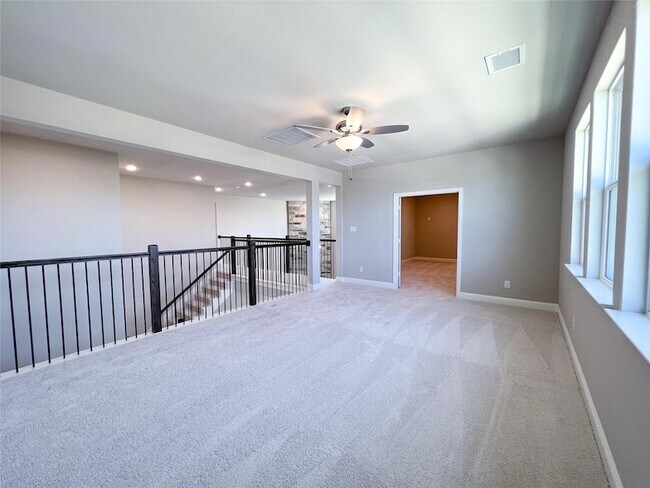 Building Photo - 2201 Essex Ct