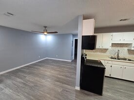 Building Photo - 6160 Wooded Way