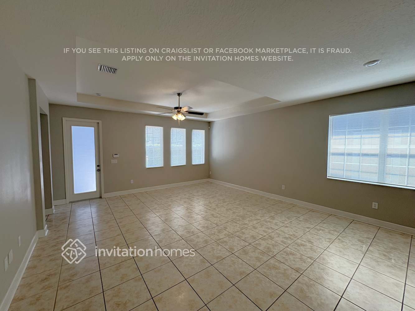 Building Photo - 16009 Loneoak View Dr