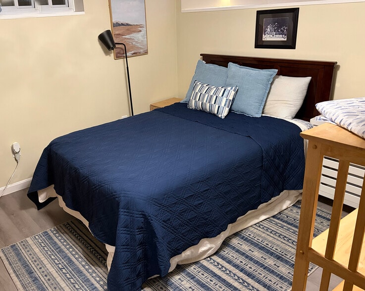 Building Photo - 3 Judkins St