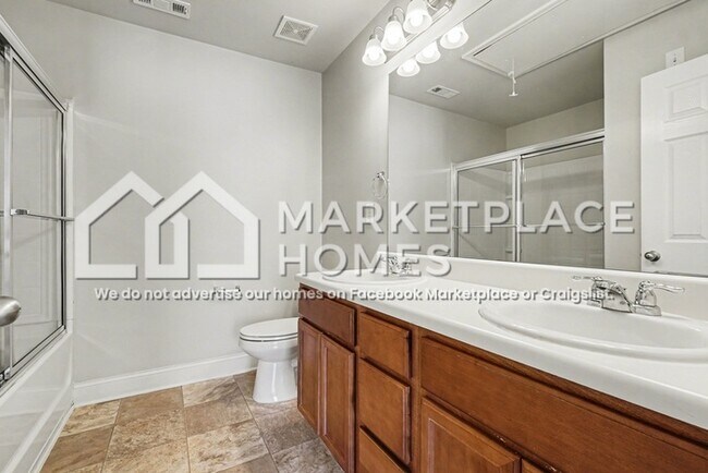 Building Photo - 5986 Westchase St