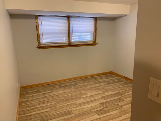 Building Photo - 4221 S Mozart St