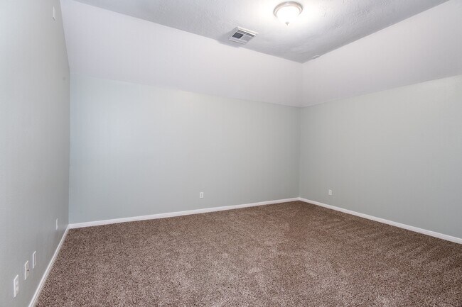 Building Photo - 16019 Portmanshire Ln