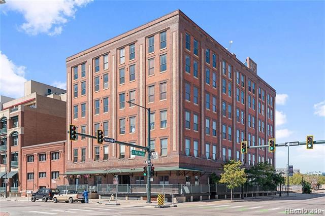 Building Photo - 2261 Blake St