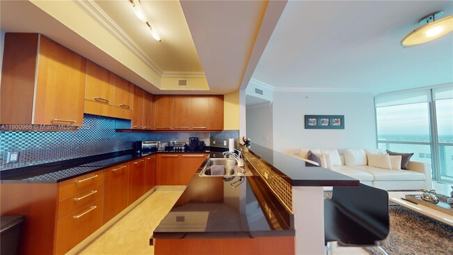 Building Photo - 3101 S Ocean Dr