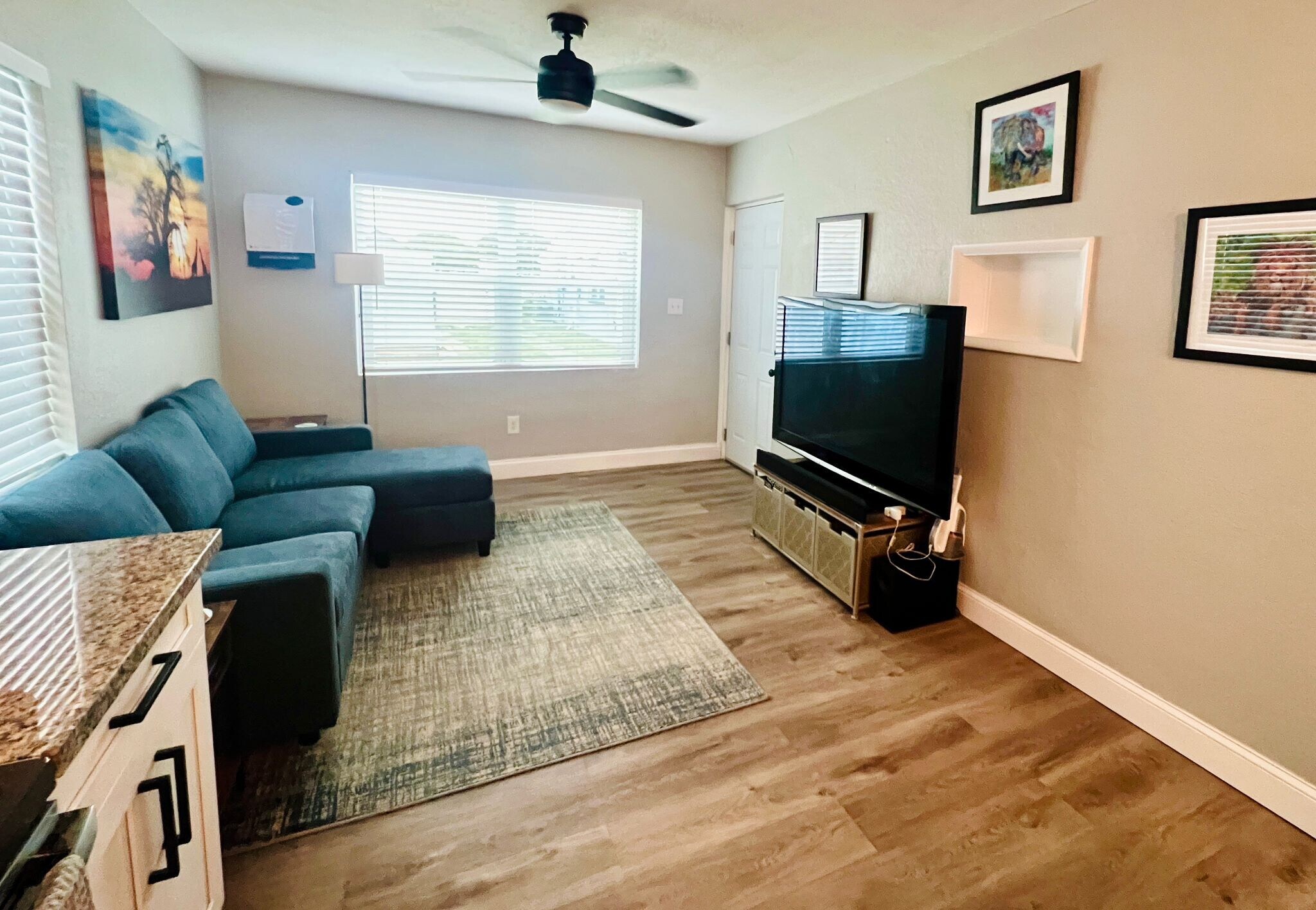 Building Photo - 401 S Mars Ave