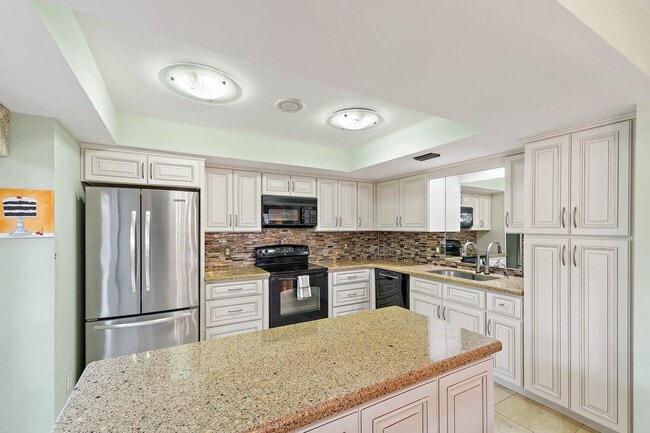 Building Photo - 413 Brackenwood Ln S