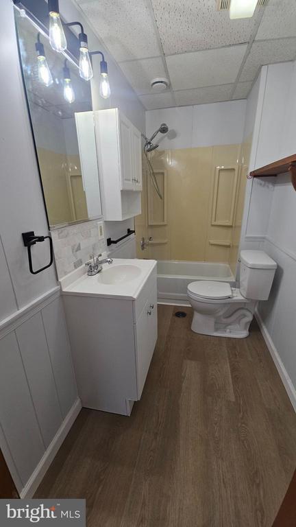 Building Photo - 117 S Warren St