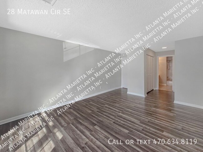 Building Photo - Stylish 2-Bedroom, 2-Bath End-Unit Condo i...