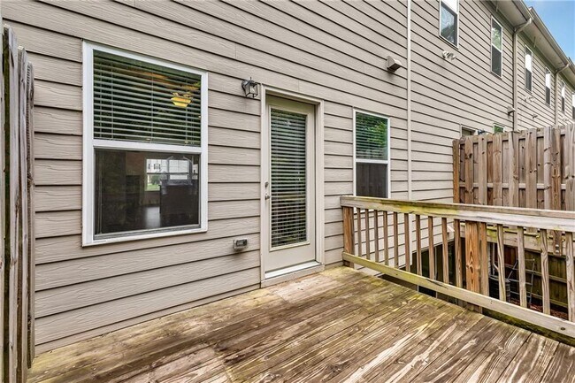 Building Photo - 893 Society Cir