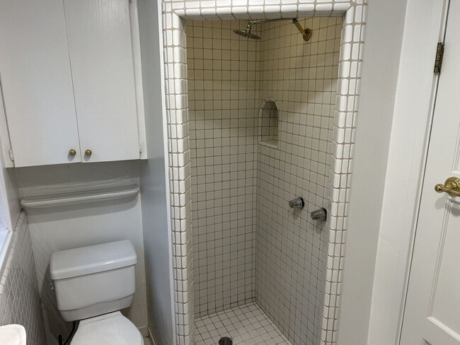 Building Photo - Wonderful 2-Bedroom 1-Bath Home